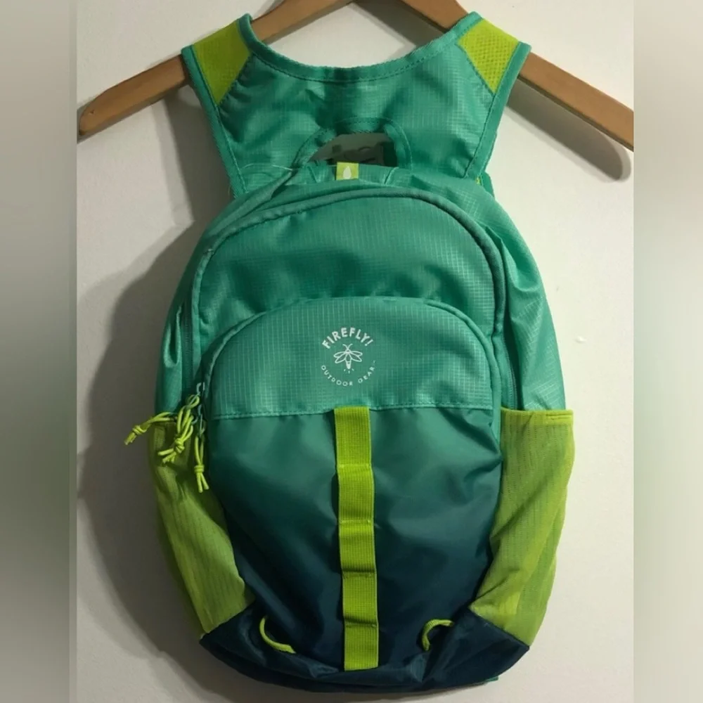 Firefly! Outdoor Gear unisex outdoor camping backpack green. 11”X 4.5” X 16”
